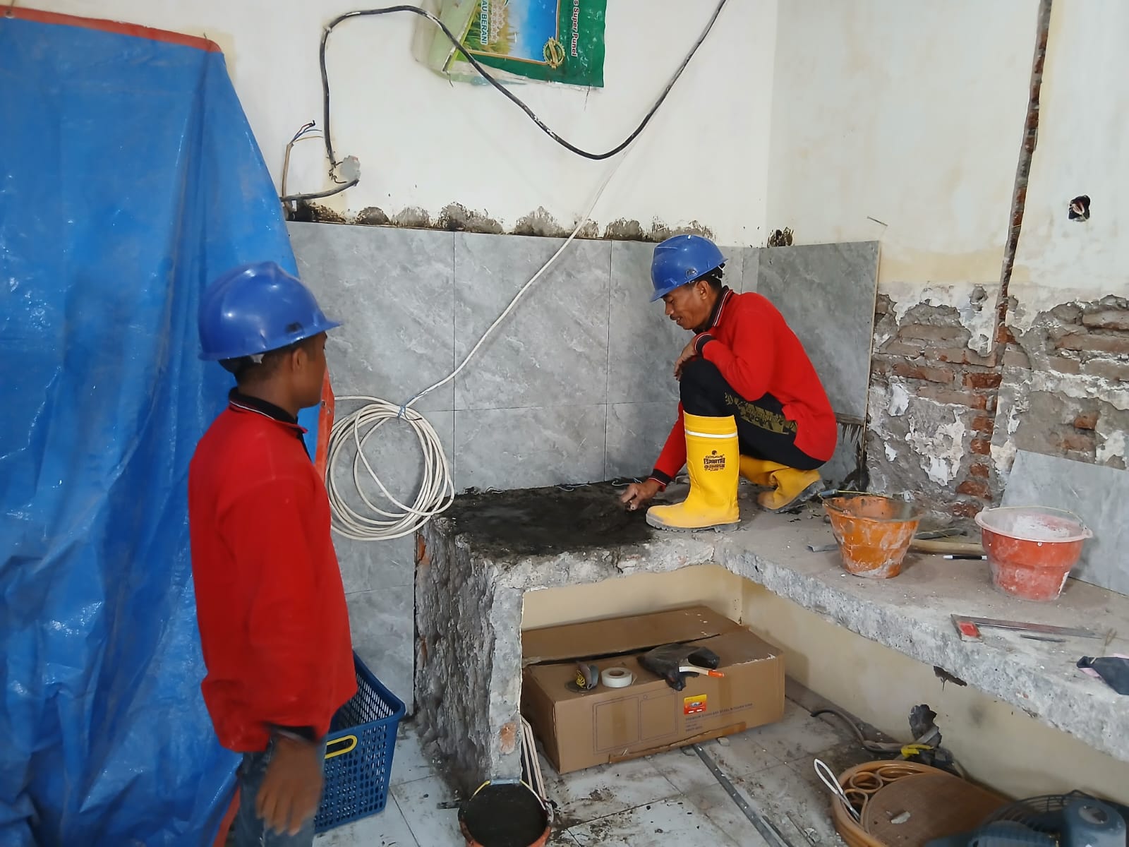 Pemasangan Keramik Dinding 2